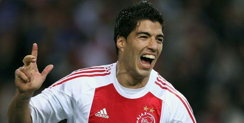 Luis Suárez smiling in Ajax