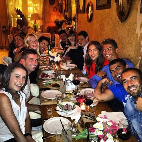 Cristiano Ronaldo dinner photo with friends, on his 2013 vacations