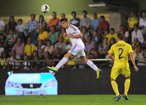 Gareth Bale incredible jump in a Real Madrid game