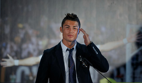 Cristiano Ronaldo missing his eyeglasses