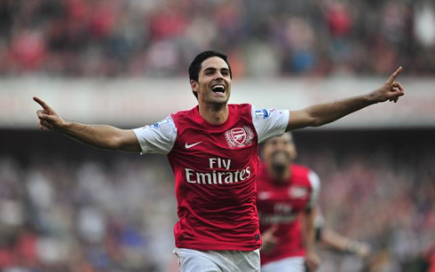 Mikel Arteta celebrating goal at Arsenal