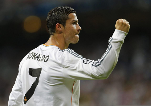 Cristiano Ronaldo showing a leader attitude in Real Madrid