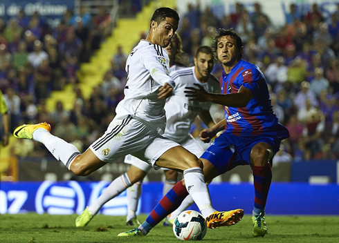 Levante 2 3 Real Madrid Ronaldo Saves The Day In Dramatic Ending [ 352 x 490 Pixel ]