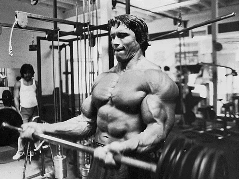 Arnold Schwarzenegger weight lifting