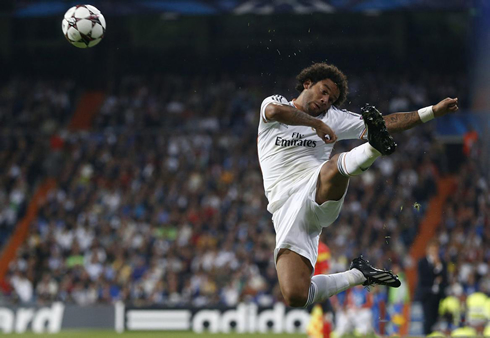 Marcelo acrobatic jump in the air, in Real Madrid 2013-2014