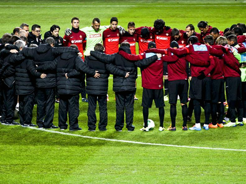 Cristiano Ronaldo leading Portugal motivational team group speech on the field