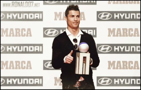 Cristiano Ronaldo won the Alfredo Di Stéfano award, in 2013