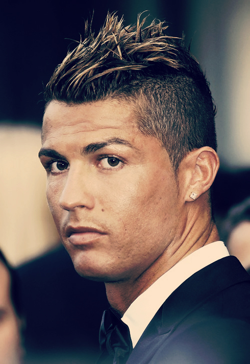 Cristiano Ronaldo hot dark tan and new man hairstyle
