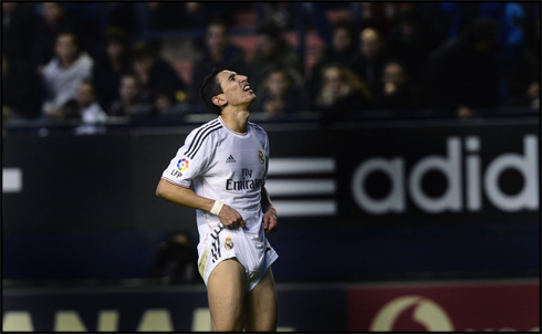 Angel Di María pulling his shorts up, in Real Madrid 2013-2014