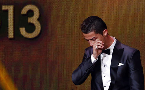 Cristiano Ronaldo crying like a baby in the FIFA Ballon d'Or 2013 gala