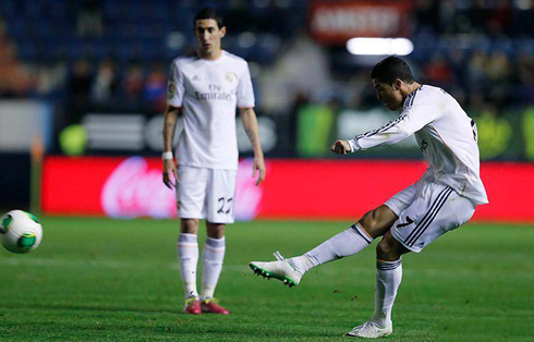 Cristiano Ronaldo free-kick in Osasuna vs Real Madrid