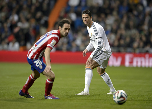 Cristiano Ronaldo expectant, following the ball with his eyes