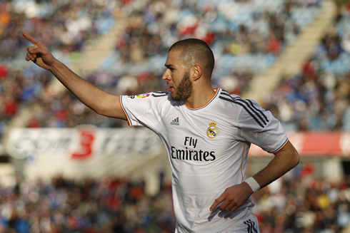 Karim Benzema scores another for Real Madrid