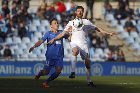 Xabi Alonso commanding his team in midfield