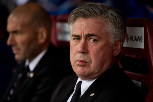 Carlo Ancelotti in Real Madrid bench