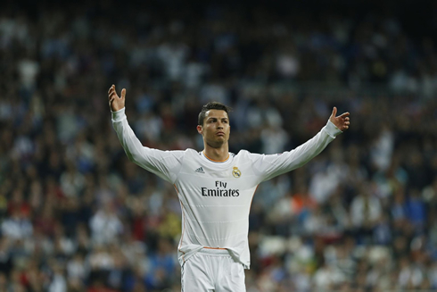 Cristiano Ronaldo gestures during Real Madrid vs Schalke 04