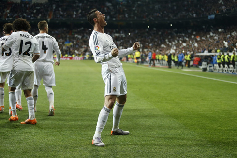 Cristiano Ronaldo celebrating his goal in Real Madrid 3-4 Barcelona