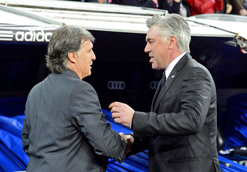 Gerardo Martino and Carlo Ancelotti before the Real Madrid vs Barcelona Clasico