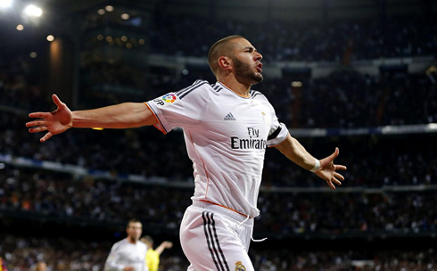 Karim Benzema celebrating his goal in Barcelona vs Real Madrid