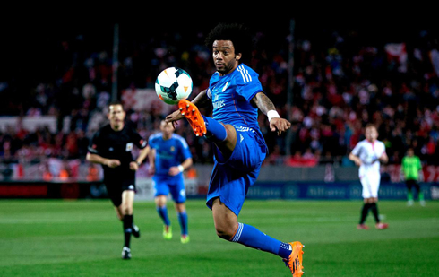 Marcelo acrobatic ball control