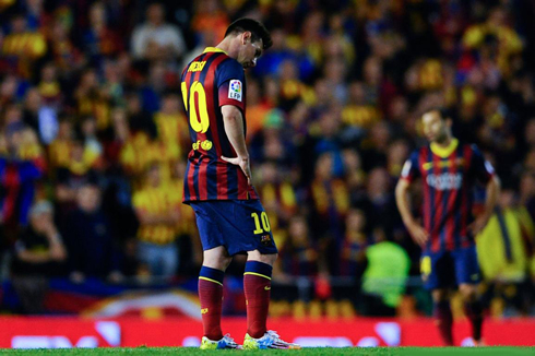 Lionel Messi looking lost on the pitch, in Barcelona vs Real Madrid