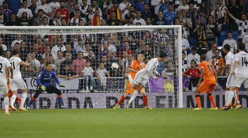 Cristiano Ronaldo acrobatic goal with his backheel, against Valencia in La Liga