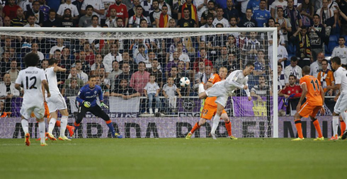 Cristiano Ronaldo backheel equalizer, in Valencia 2-2 Real Madrid