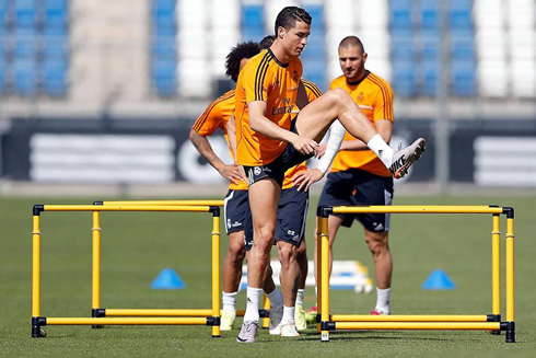 Cristiano Ronaldo performing fitness and coordination drills and exercises