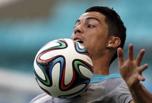 Cristiano Ronaldo ball control on his chest