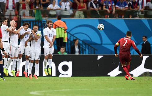Cristiano Ronaldo free-kick in Portugal vs USA, in the FIFA World Cup 2014