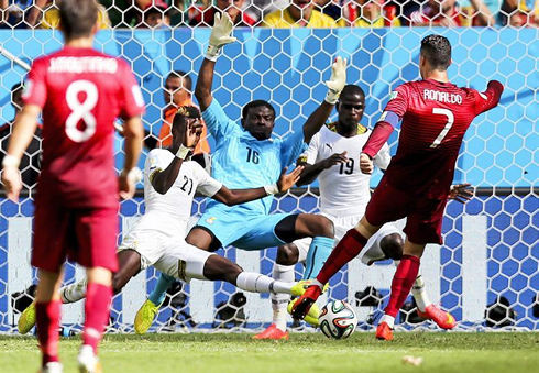 Cristiano Ronaldo goal in Portugal 2-1 Ghana, in the FIFA World Cup 2014