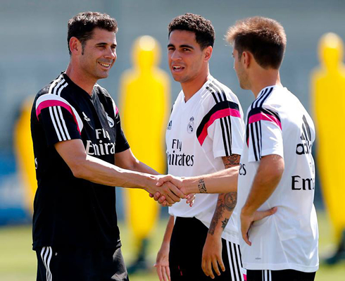 Fernando Hierro greeting Real Madrid youngstes in first pre-season training day