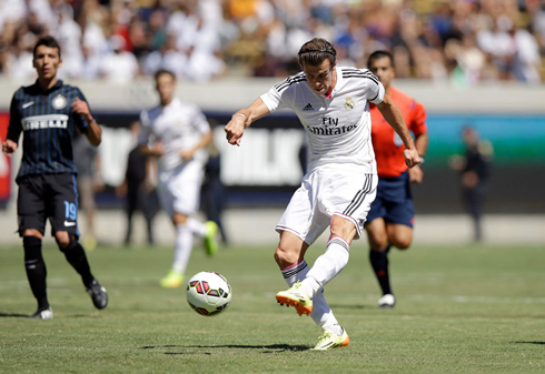 Gareth Bale first goal for Real Madrid in 2014-2015