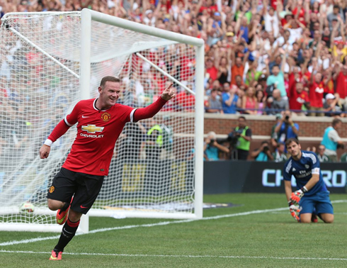 Wayne Rooney wearing Manchester United's new jersey 2014-2015, in a friendly against Real Madrid