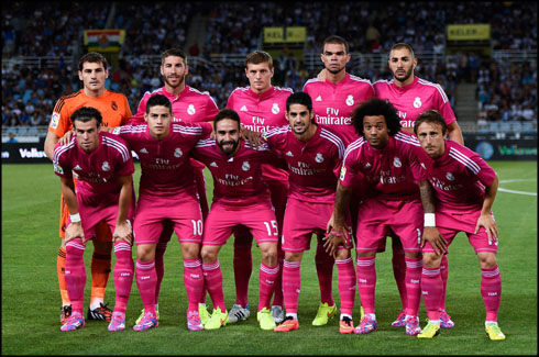 Real Madrid players wearing the pink uniform, in 2014-2015