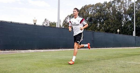 Cristiano Ronaldo back to running in Real Madrid practices