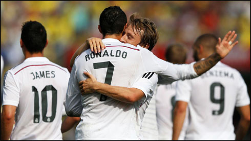Cristiano Ronaldo and Luka Modric hugging each other