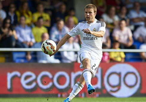 Luka Modric passing technique