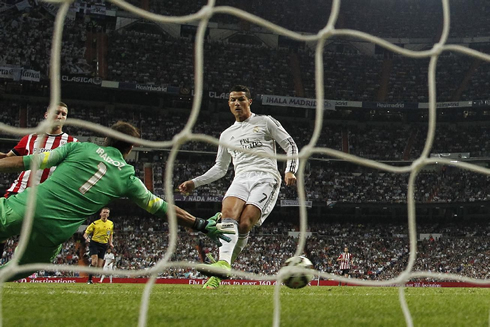 Cristiano Ronaldo completing his hat-trick in Real Madrid vs Athletic Bilbao