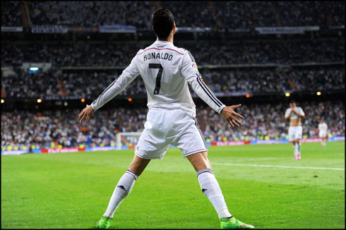 Cristiano Ronaldo trademark goal celebration in Real Madrid 2014-2015