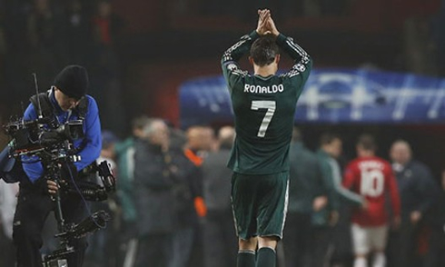 Cristiano Ronaldo thanking Manchester United fans during a visit as a Real Madrid player