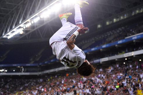 Marcelo acrobatic jump to celebrate a goal for Real Madrid