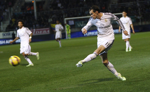 Gareth Bale left foot cross