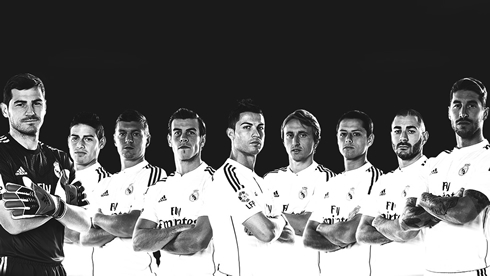 Real Madrid players in a team wallpaper