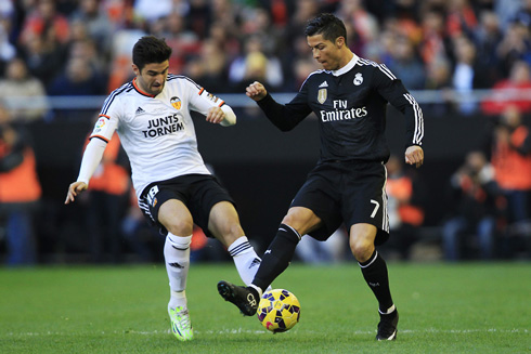 Cristiano Ronaldo showing his resourceful moves against Valencia