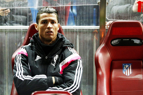 Cristiano Ronaldo feeling uncomfortable in Real Madrid's bench