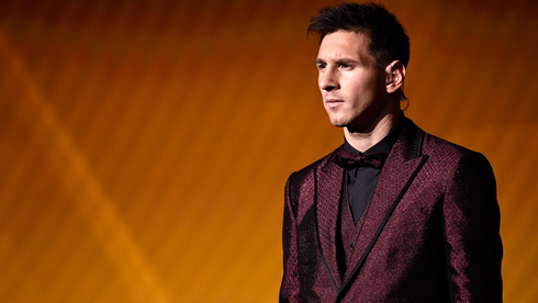 Lionel Messi red suit for the 2014 FIFA Ballon d'Or ceremony
