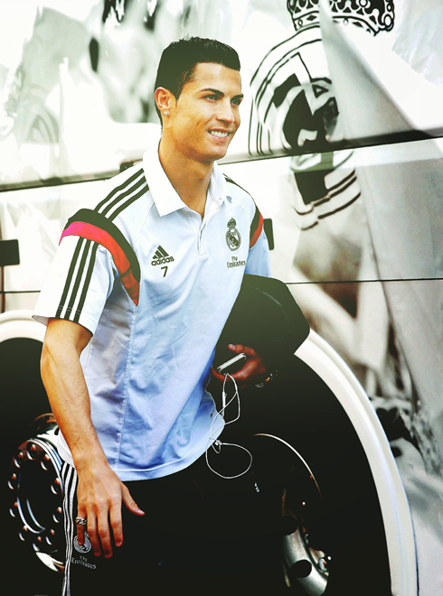 Cristiano Ronaldo stepping off the Real Madrid bus