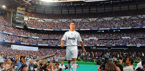 Cristiano Ronaldo presentation day in Real Madrid, at the Santiago Bernabéu
