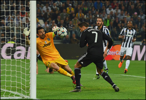 Cristiano Ronaldo beats Buffon with a header, in Juventus vs Real Madrid